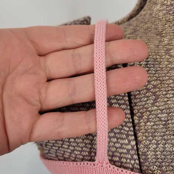 Shein white and pink plaid knit cami size medium - Picture 5 of 8